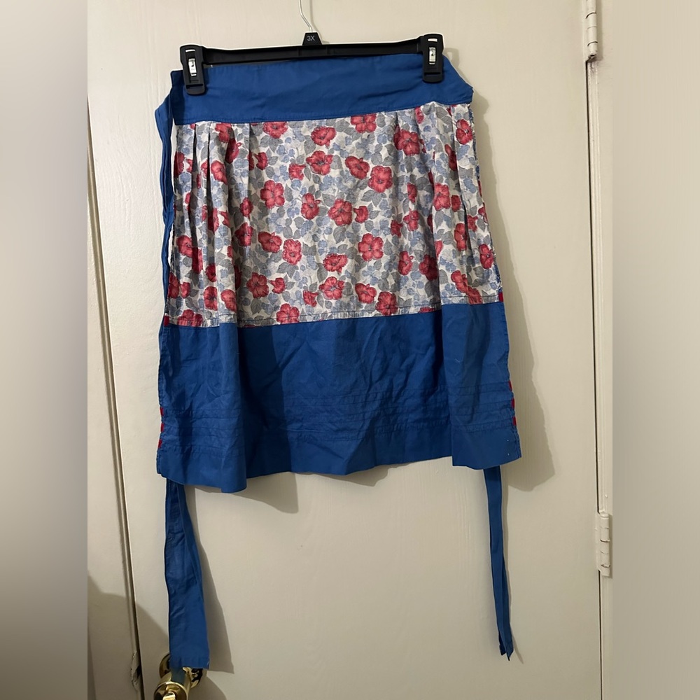 Apron - Picture 3 of 3
